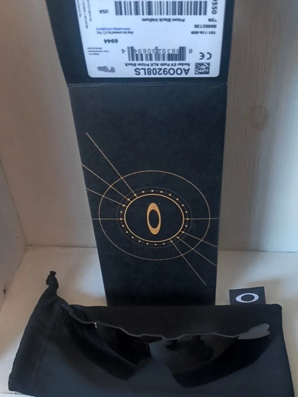 Oakley Radar EV Path Box - Black and White Label
